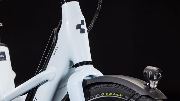 Cube Longtail Sport Hybrid 725 flashwhite´n´reflex – Bild 6